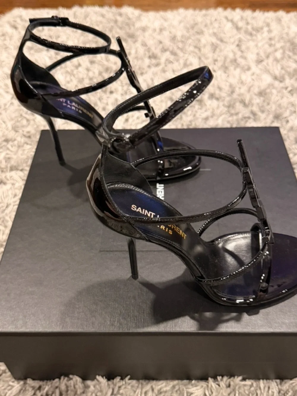 YSL Cassandra Sandals in Black Patent Leather - Size 35.5 US 5.5 - Picture 2 of 7